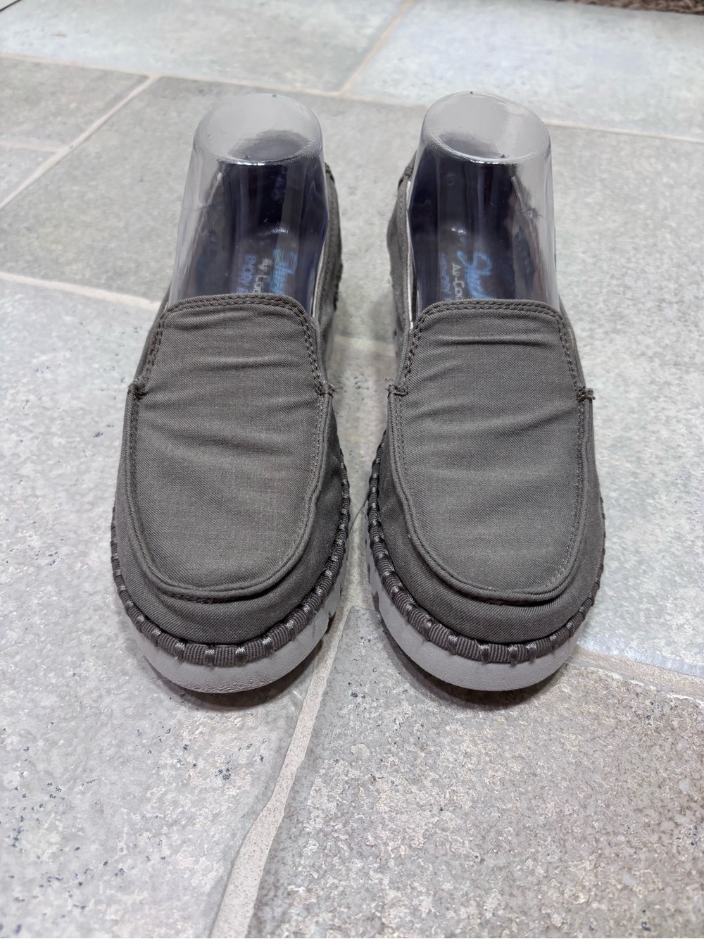 Skechers Macie Slip-On Casual Canvas Shoes Women’s 7 Gray/Green Color